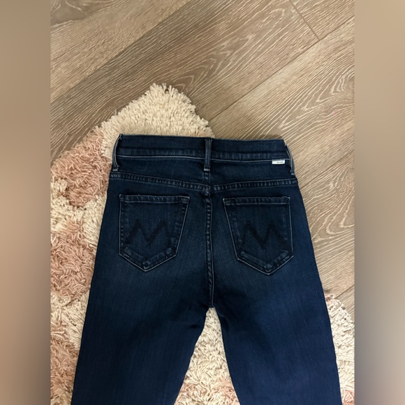 MOTHER The Insider Crop Step Fray Women's Deep Indigo Jeans - Picture 7 of 8